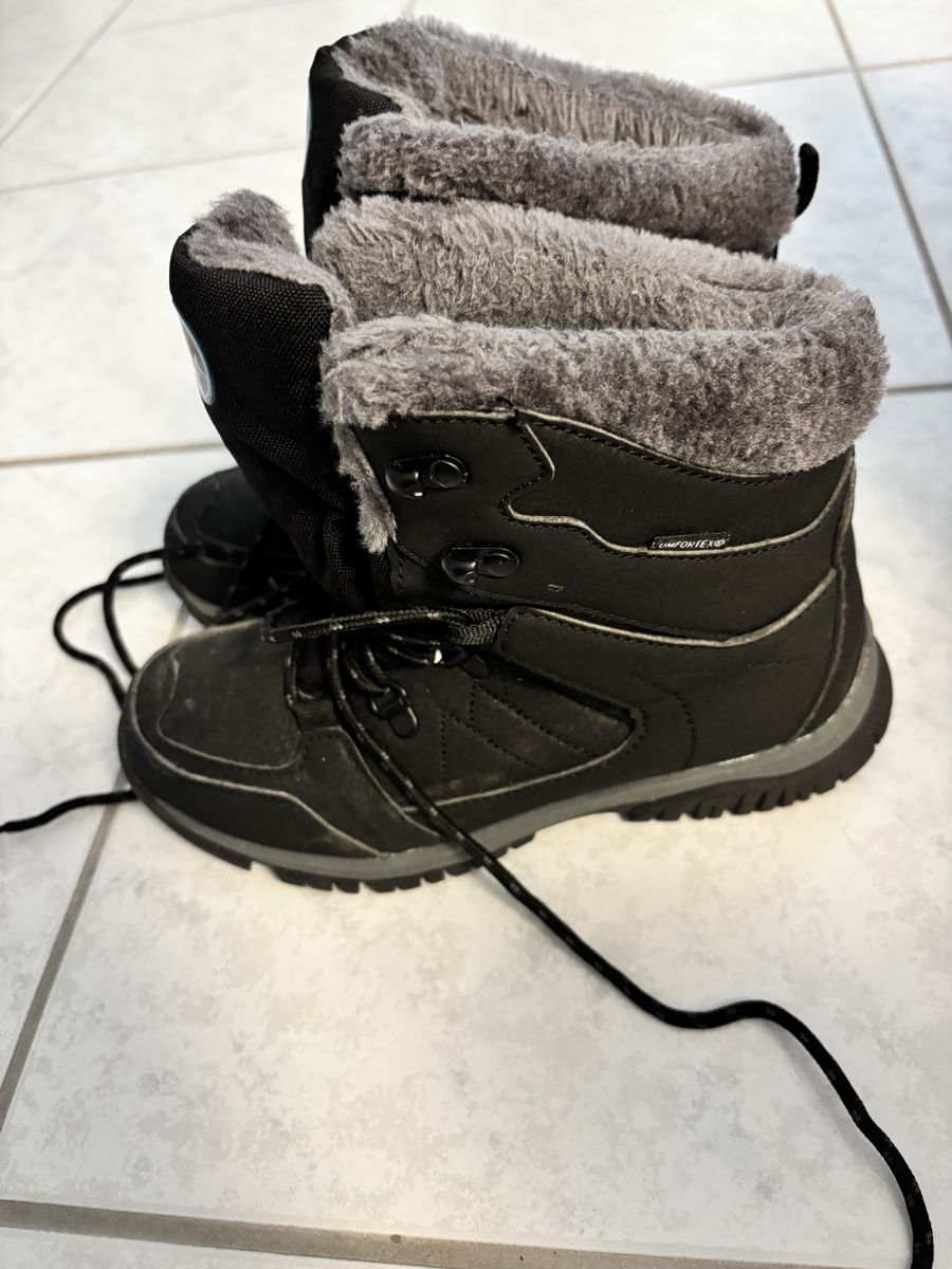 Scarpe per ragazzi: Winterstiefel Grösse 36 – Usato da Turgi venduto da ku-vo01 1
