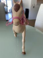 Pferd mit Zubehör Marke Mattel 2014 guter Zustand