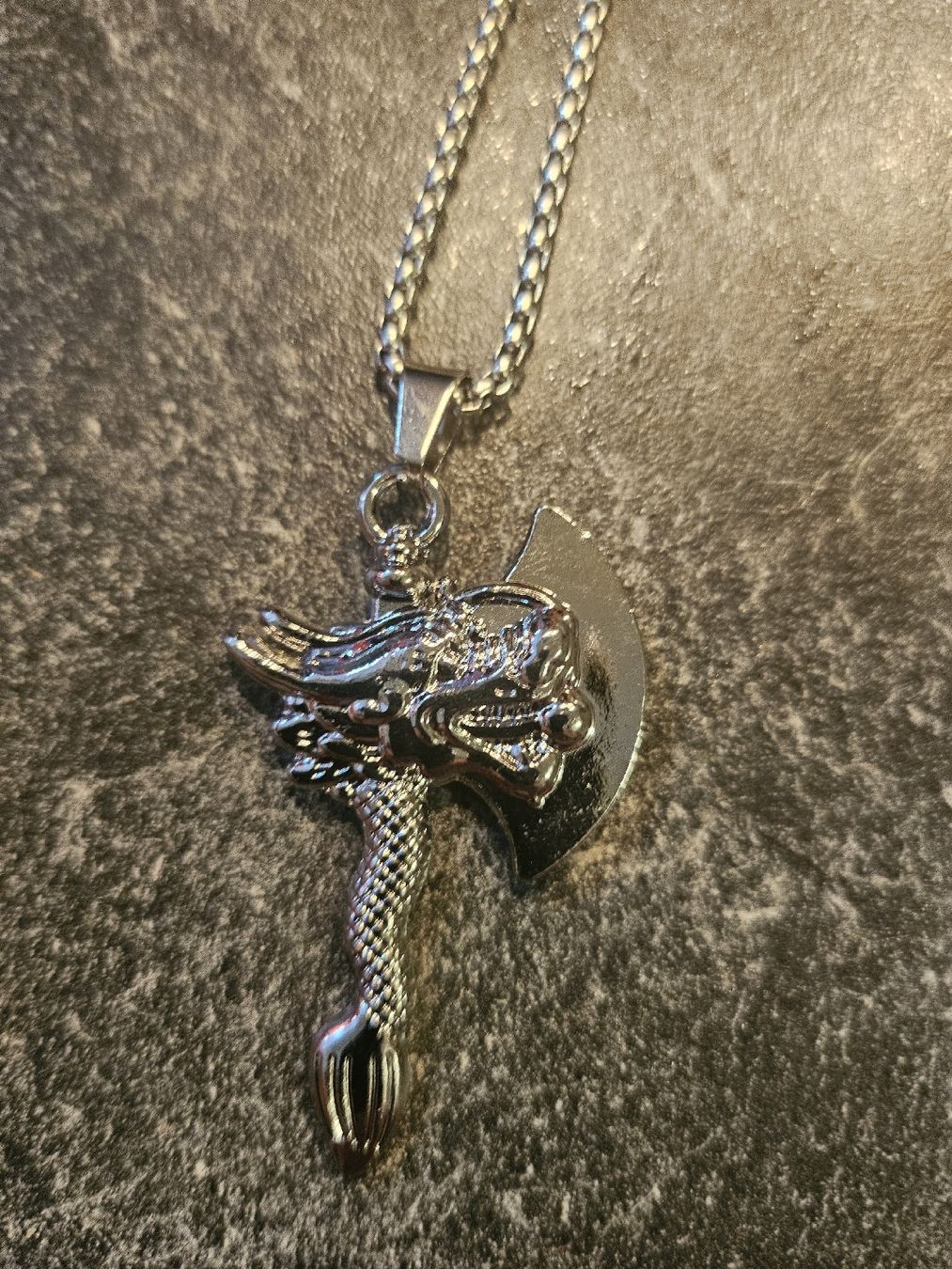 Catenine: collier hache – Nuovo (secondo la descrizione) da Senèdes venduto da hen_fw8b