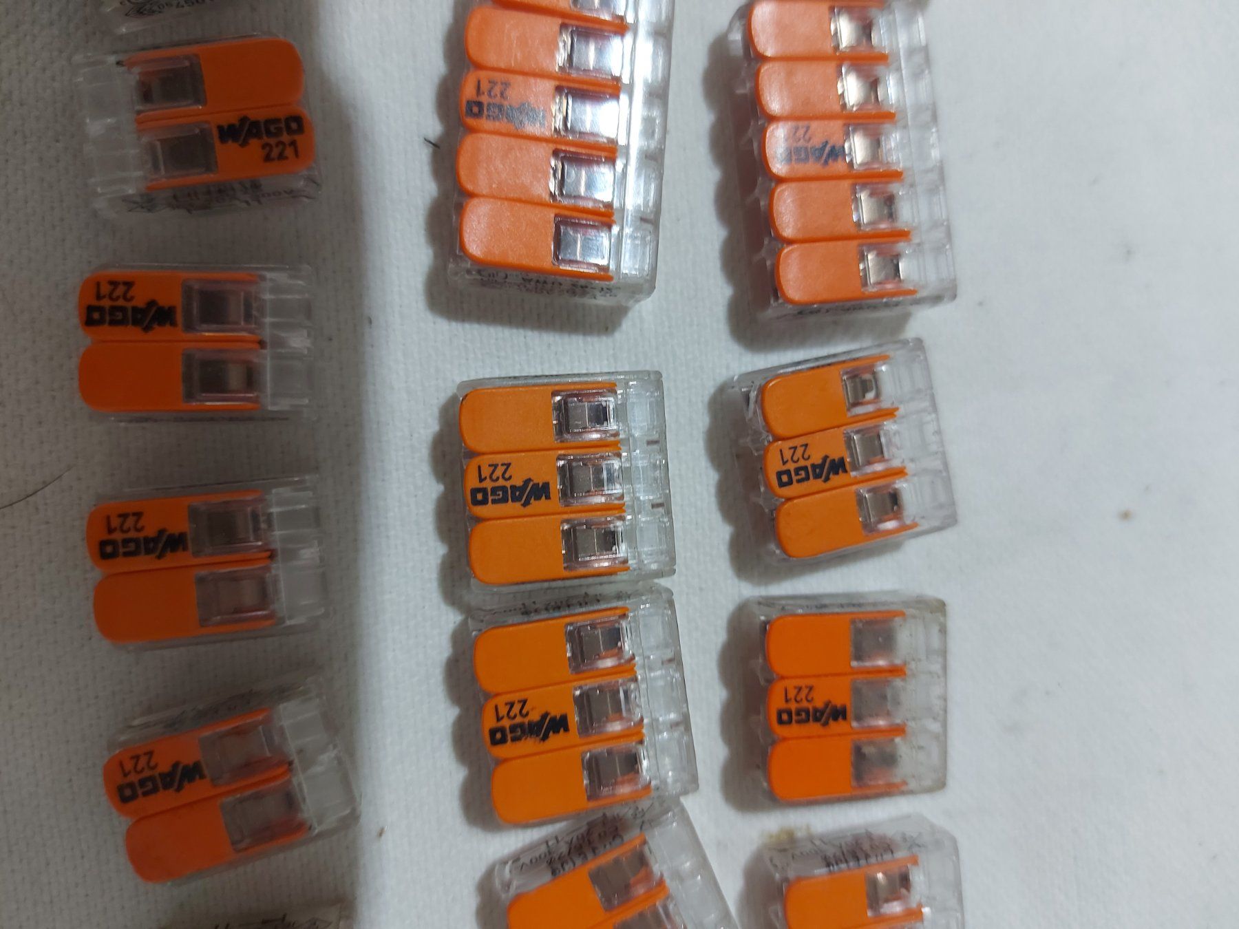 Componenti elettronici: WAGO Klemmen 221 SET mit 20 Stück – Usato da Rheinau venduto da profitronic.shop 9