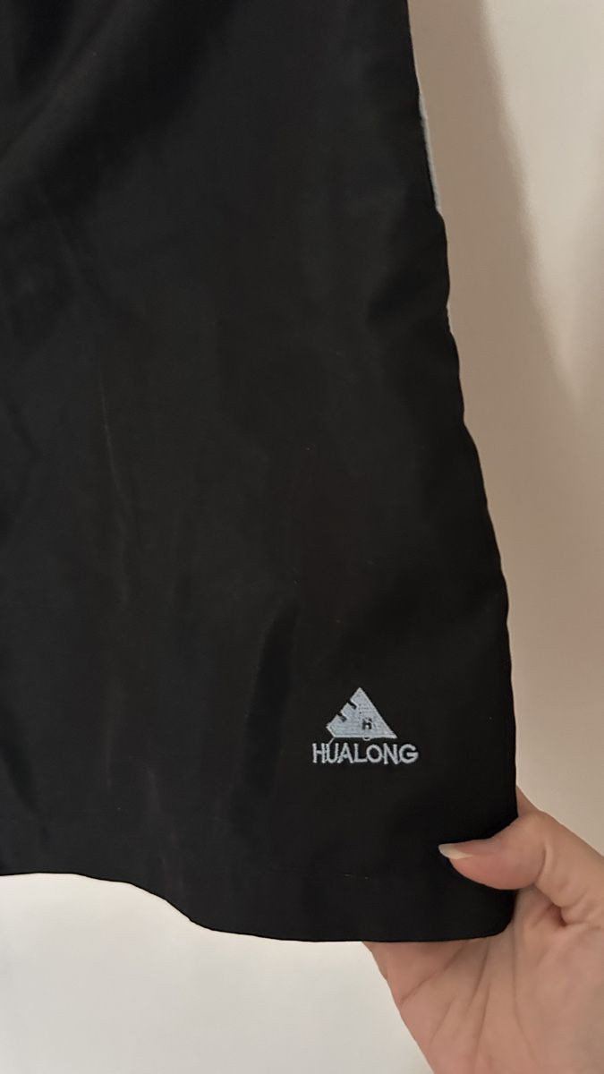 Pantaloni: Shorts black with white trim men's size M – Usato da Genève venduto da Noemie.wrmsi 3