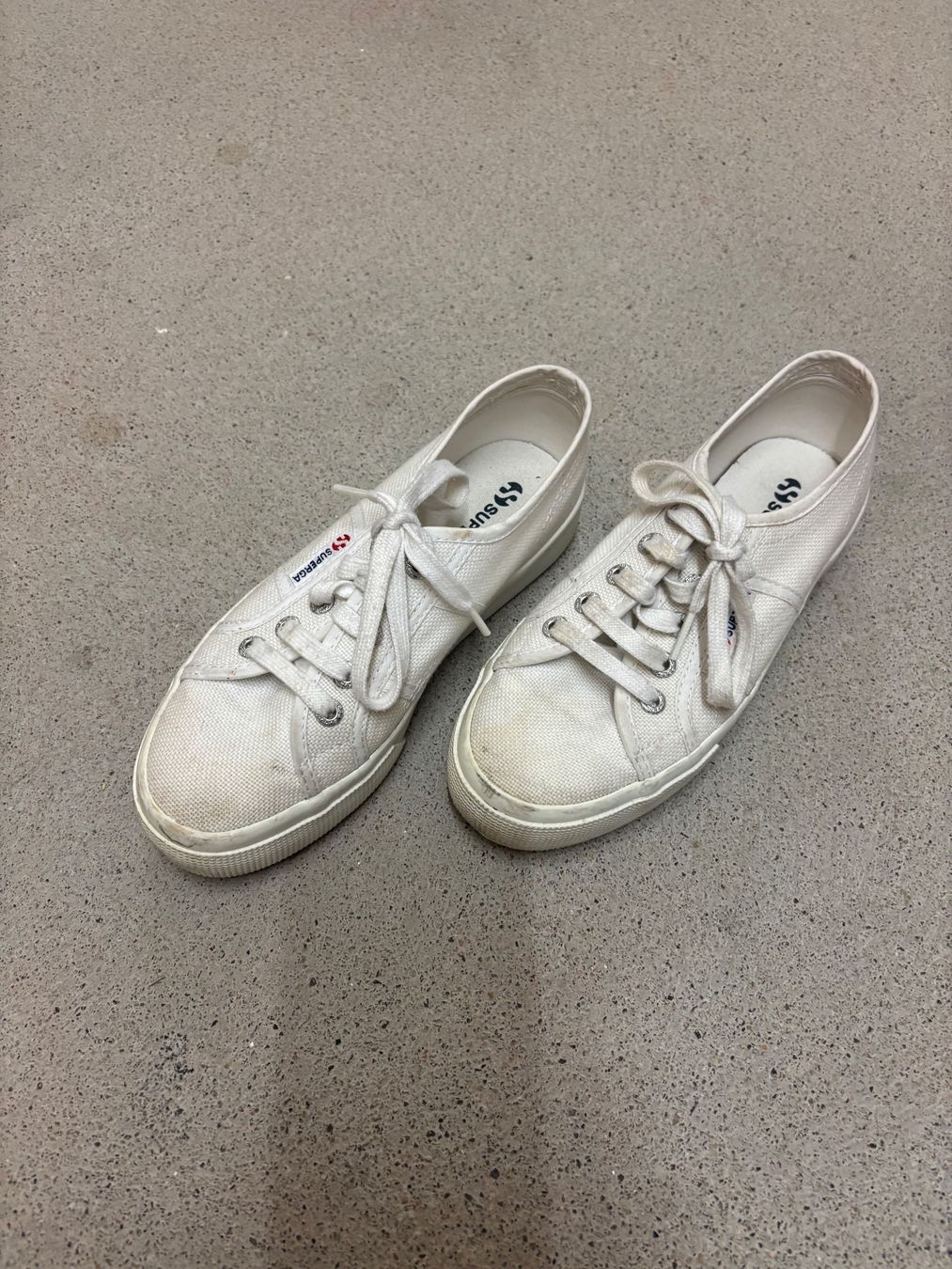 Superga Damenschuhe: Supergas Gr. 36 – Gebraucht aus Lausen von Eskimo2002 1