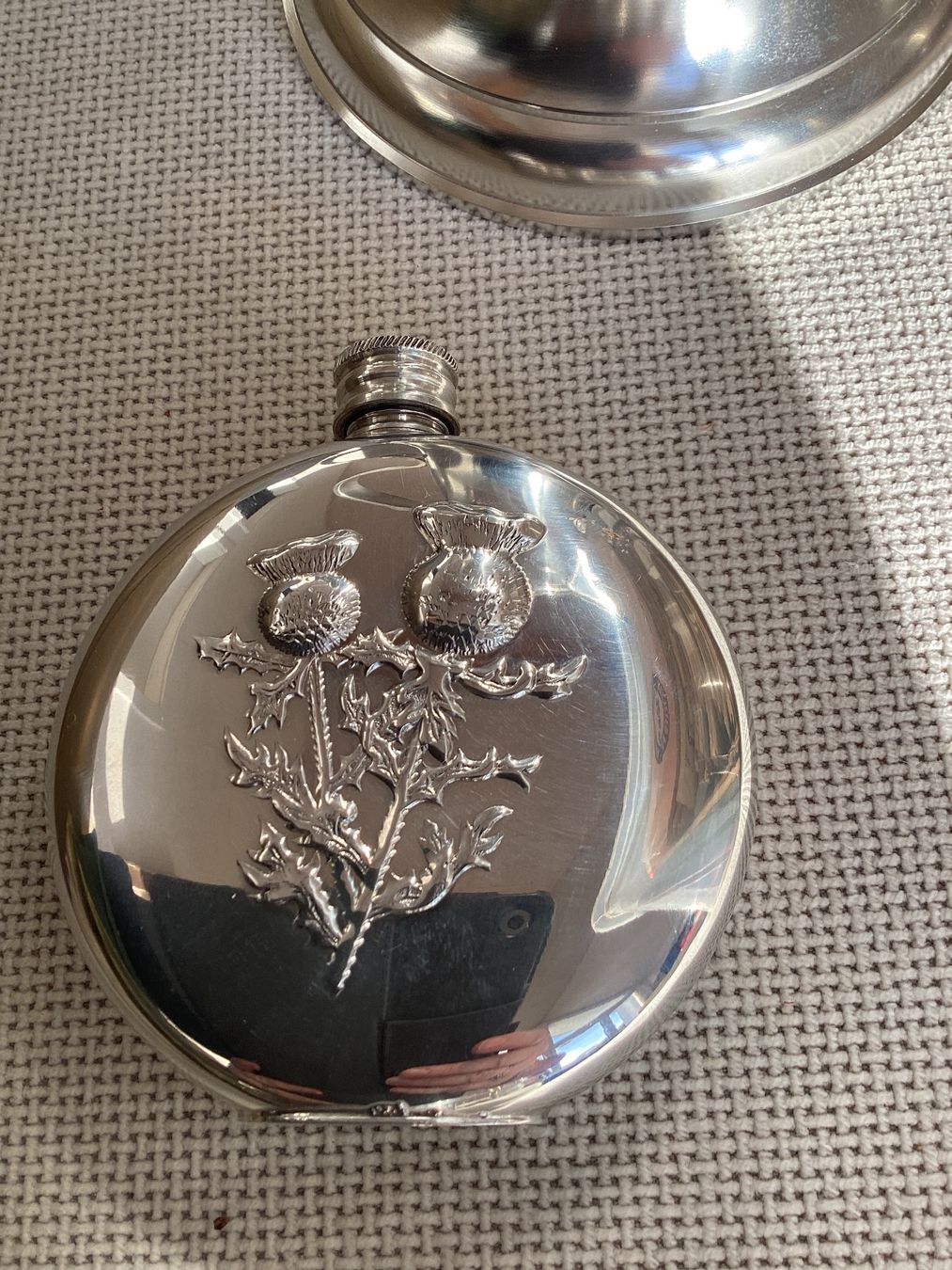 Flaconi: Edwin Blyde pewter flask / dish – Usato da Bursinel venduto da don_ccb9