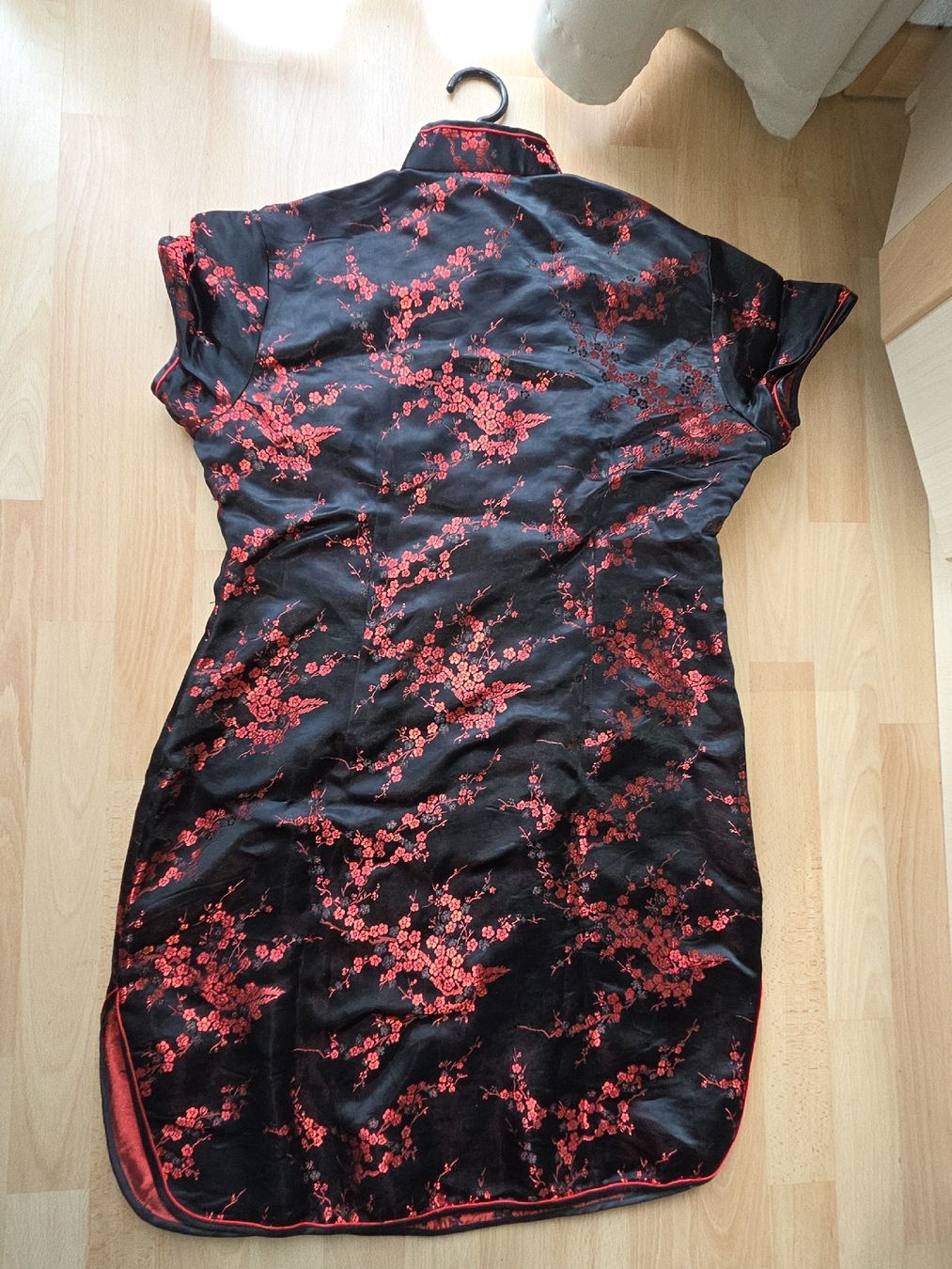 Kleider: Robe style asiatique, Gr. M – Gebraucht aus Courtelary von Chauvesouris 3