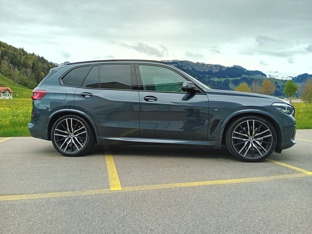 BMW X5 M40i