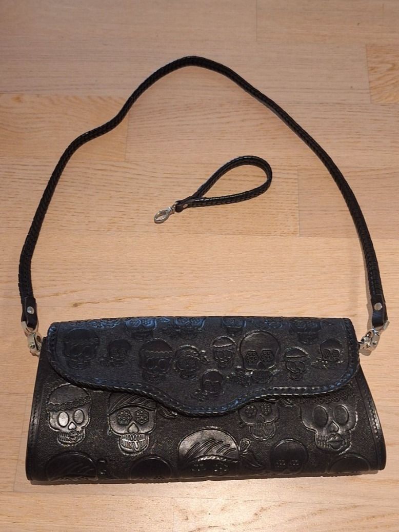 Borse da donna: Handtasche "Skull", Designer Unikat, Echtleder, schwarz – Nuovo (secondo la descrizione) da Oberkulm venduto da kar_jgx9 3