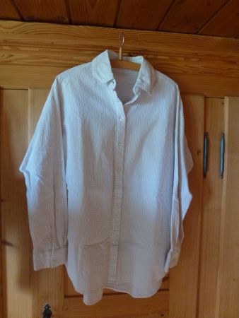 Bluse, Langarm, Marke NA-KD, Grösse 34