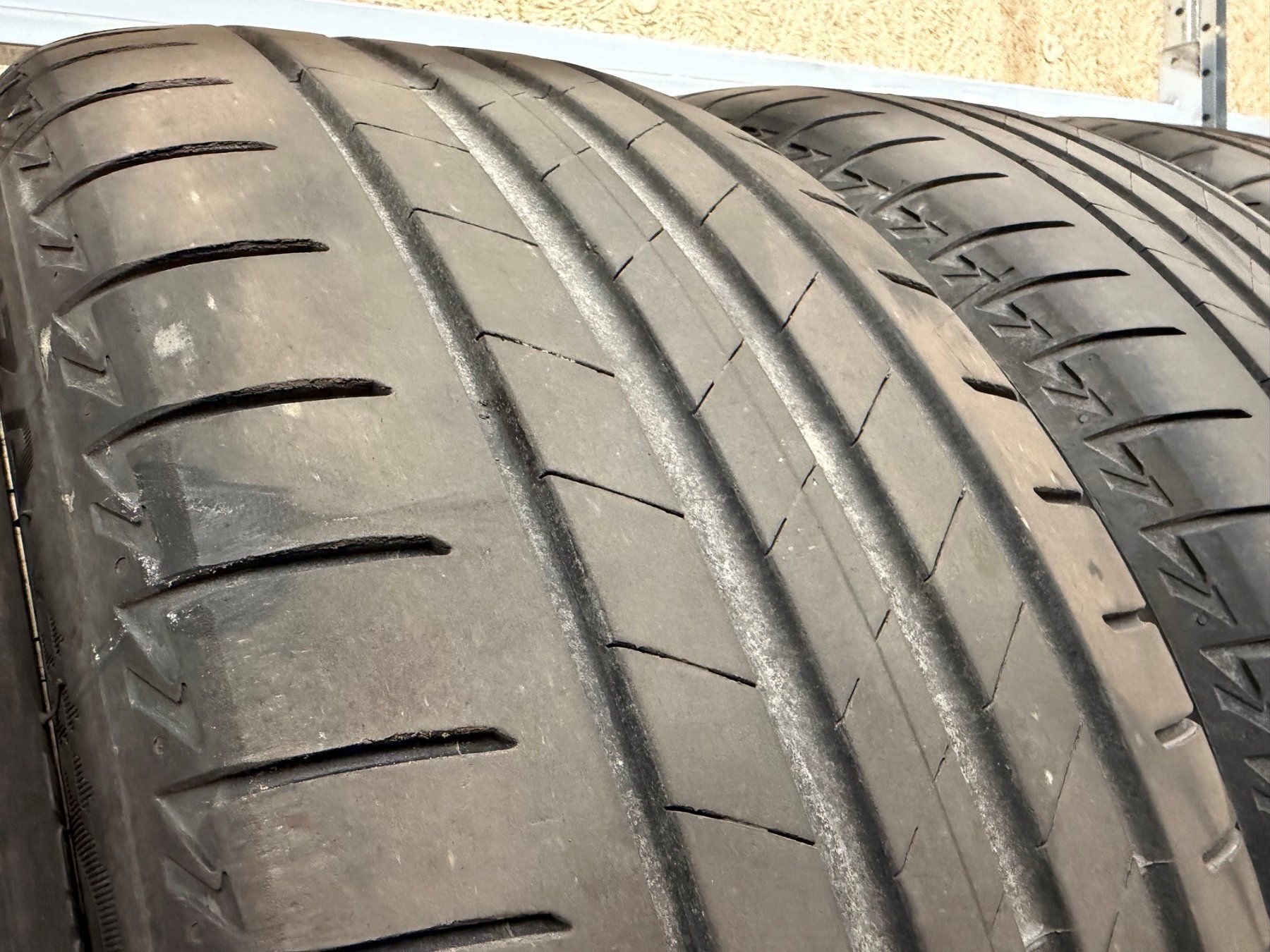 Bridgestone Pneus & Kompletträder: Sommerpneus 18" / Bridgestone – Gebraucht aus Schönried von Bahnhofgarage-Haldi 5