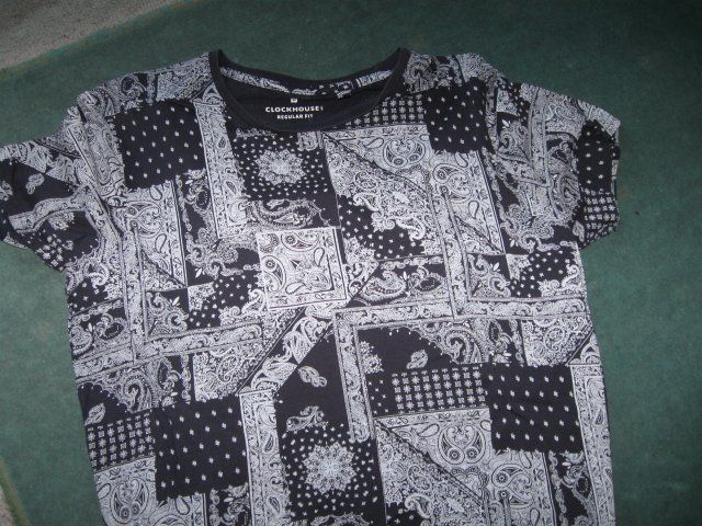 C&A T-shirt: CLOCKHOUSE SHIRT!! – Usato da Zürich venduto da Rwinnie