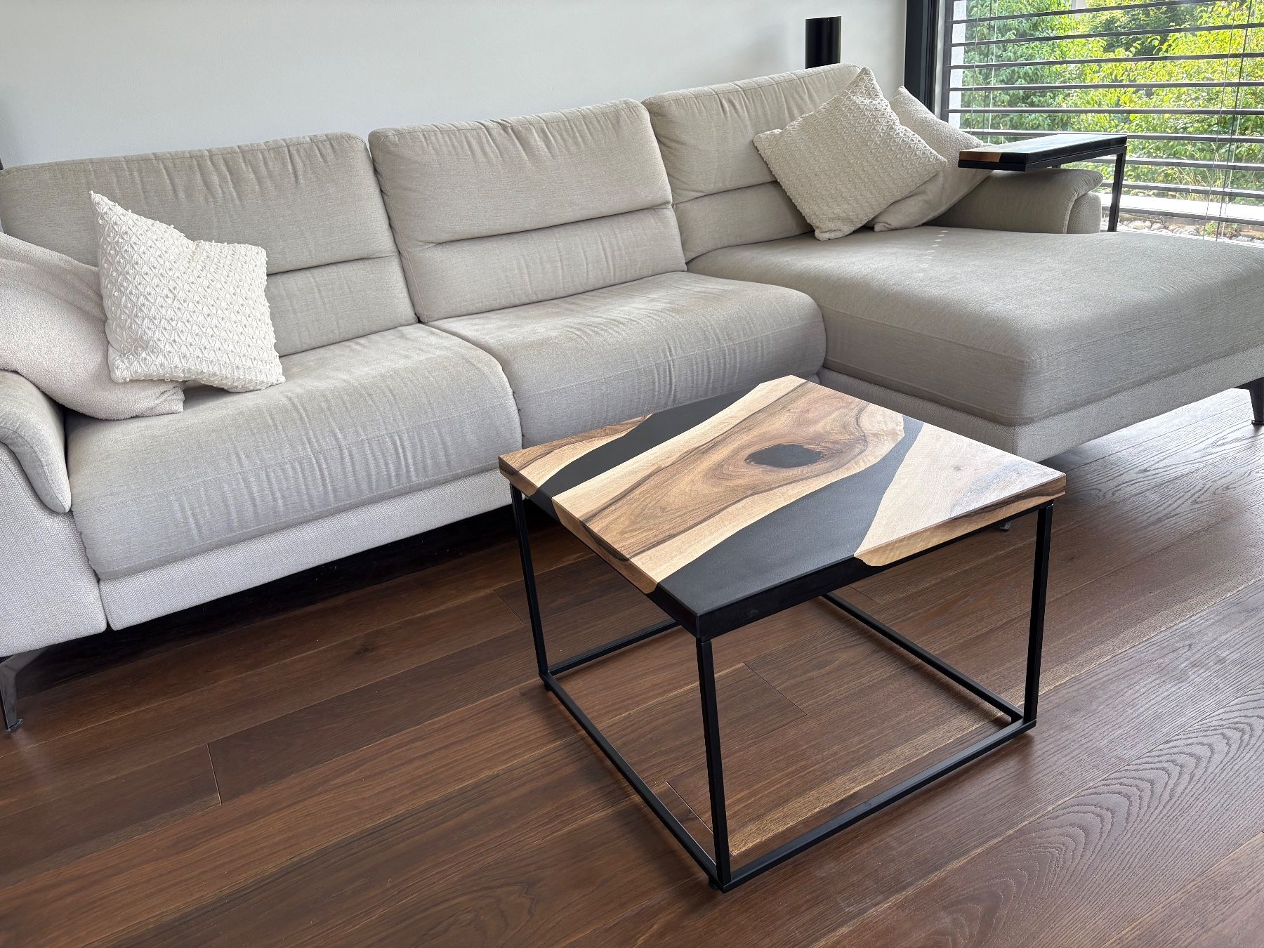 Tavoli: Couchtisch / Epoxidharz Tisch / Rivertable / Salontisch – Nuovo (secondo la descrizione) da Grellingen venduto da fablo_design