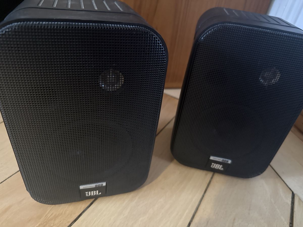 JBL Lautsprecher: JBL control one passiver lautsprecher paar – Gebraucht aus Zürich von fin_5g7p 1