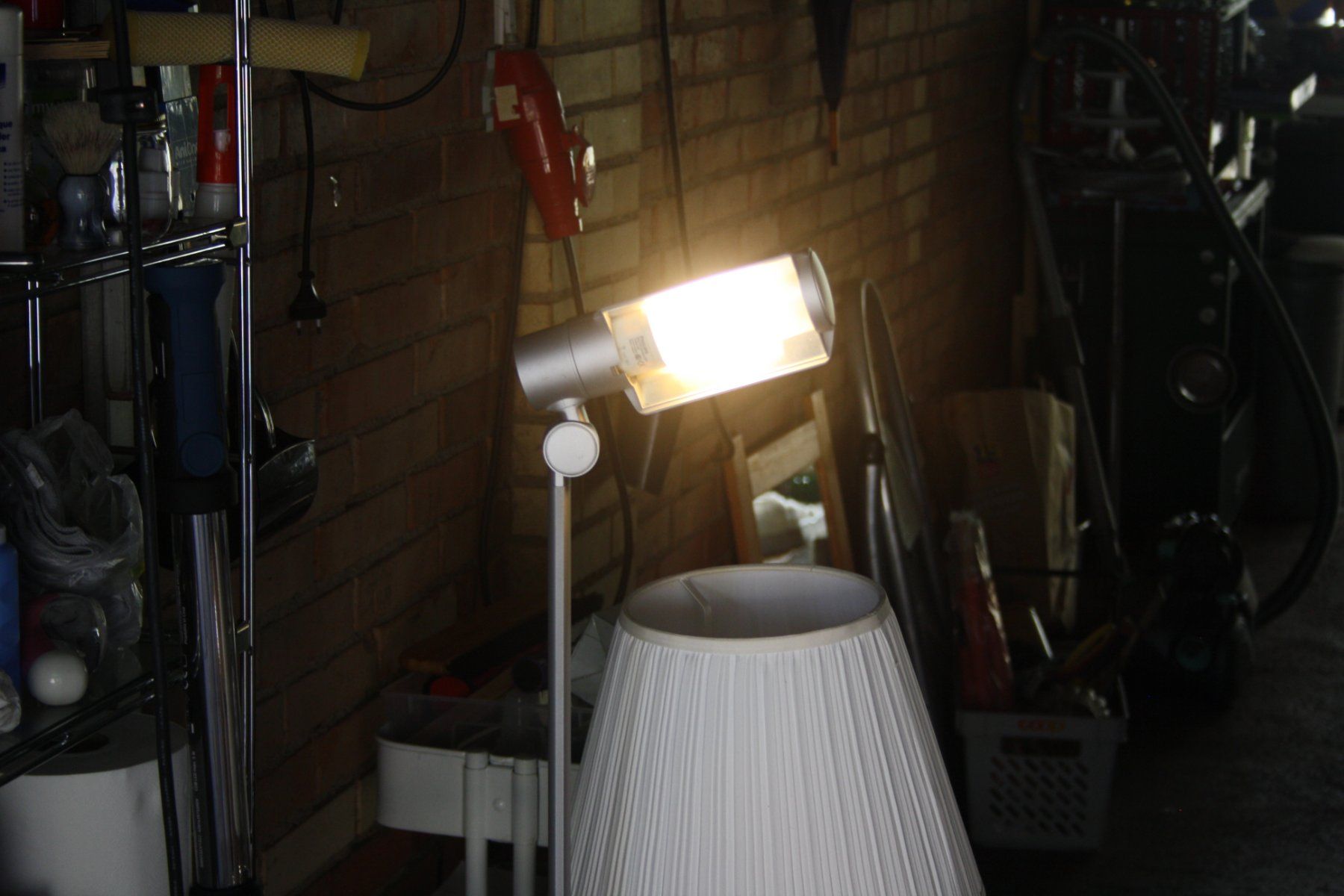 Osram Lampen: TISCHLAMPE  LAMPE – Gebraucht aus Wauwil von Pneuedy 7