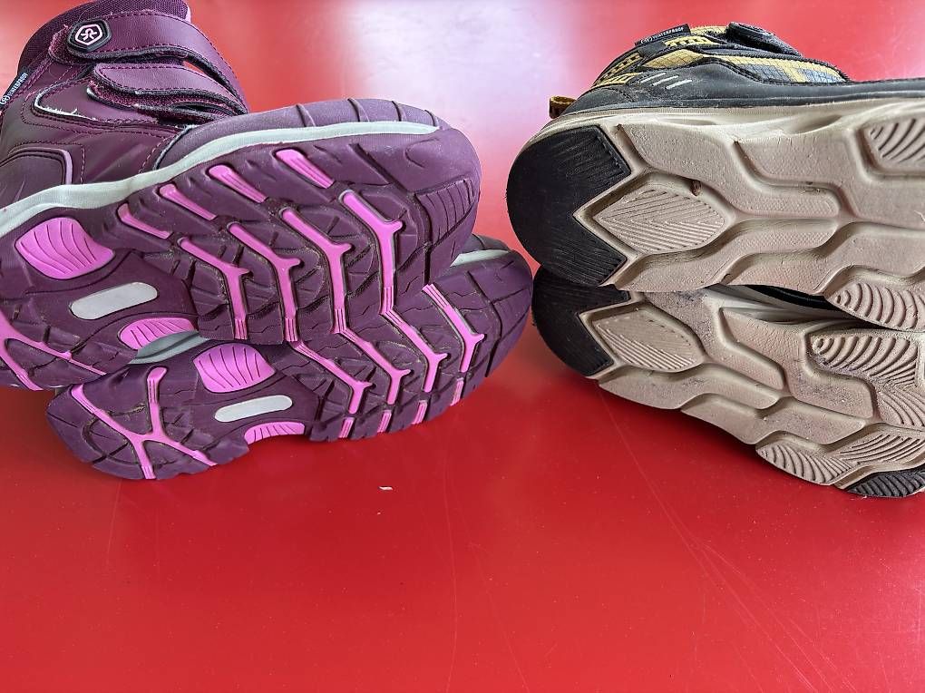 Scarpe per ragazzi: 2 Paar Kinderschuhe, Gr. 34-35 – Usato da Zürich venduto da chibaer 1