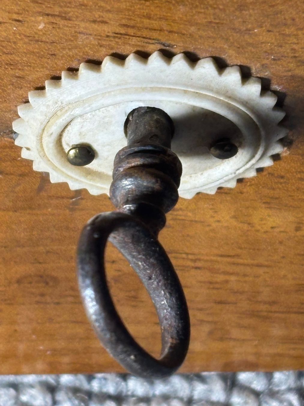 Cassettiere: Kommödchen Biedermeier klein antik original ca.1850 Kommode – Usato da Hinwil venduto da DaniBachman 7