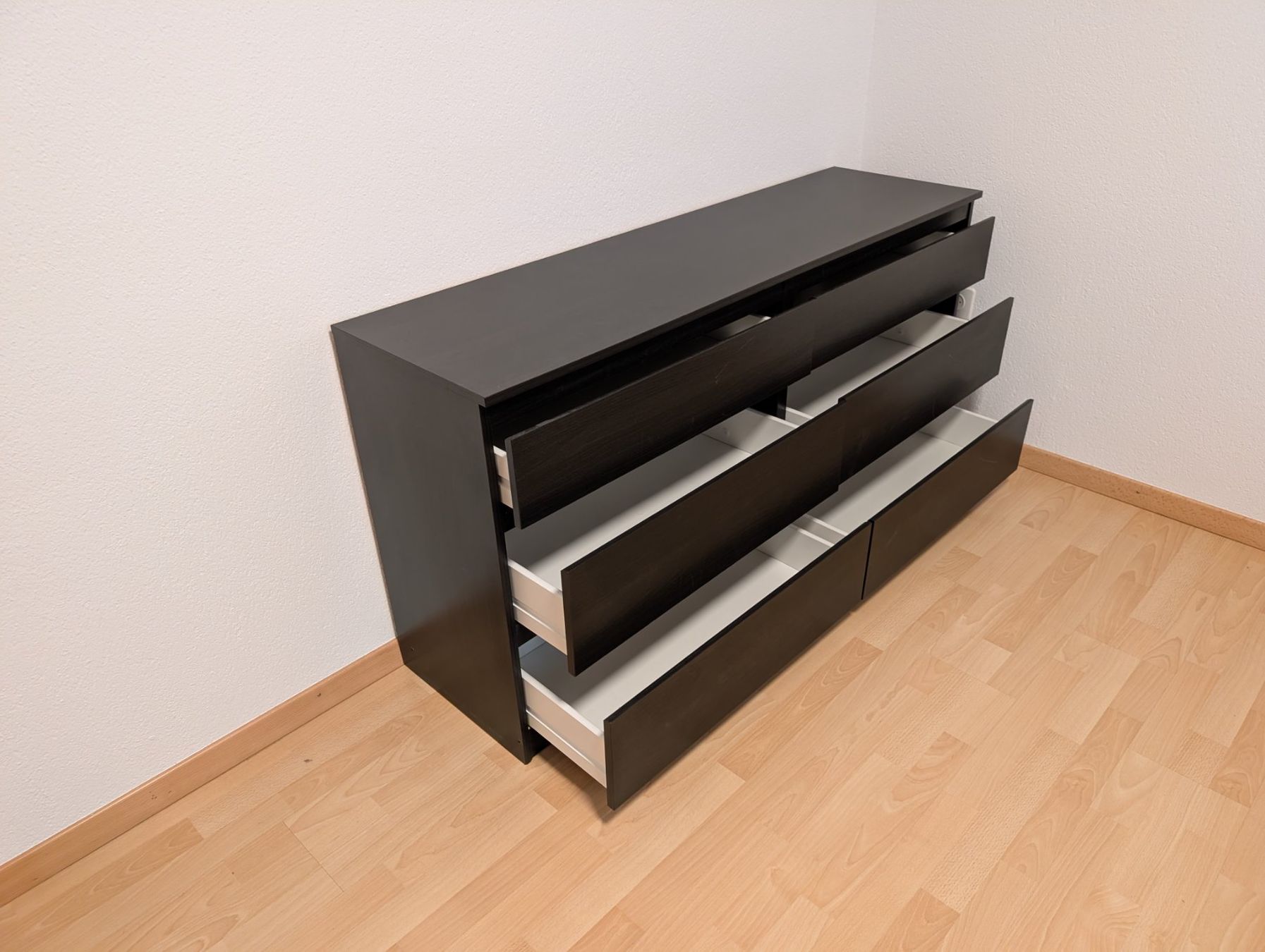 Ikea Cassettiere: Kommode dunkel 6 Schubladen guter Zustand – Usato da Tann venduto da gma_rh5f
