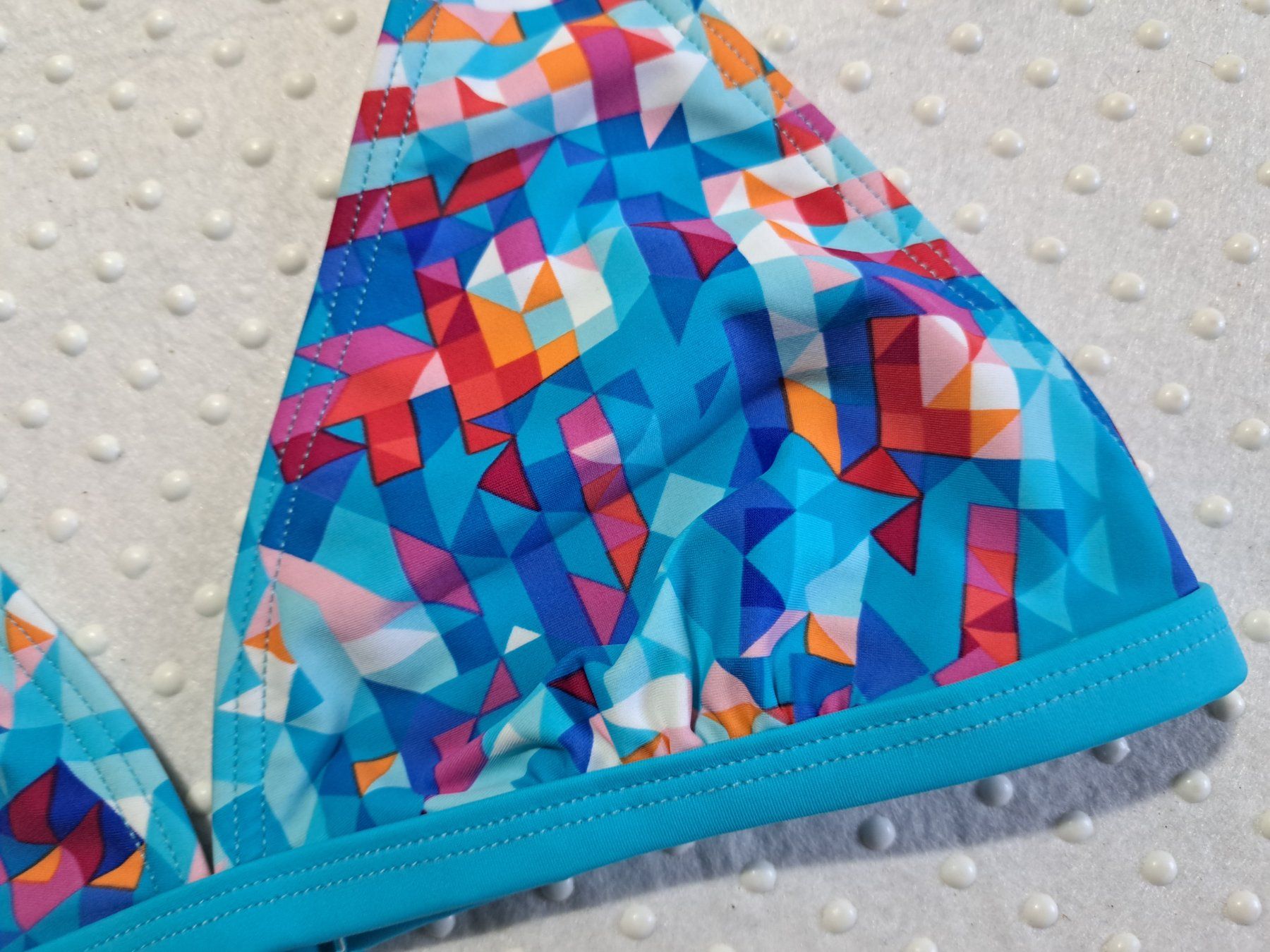 Costumi da bagno & Bikini: NEU! Cooles Bikini Oberteil "Firefly" Mädchen Gr. 176 – Nuovo e nell'imballaggio originale da Gysenstein venduto da joshuas81 1
