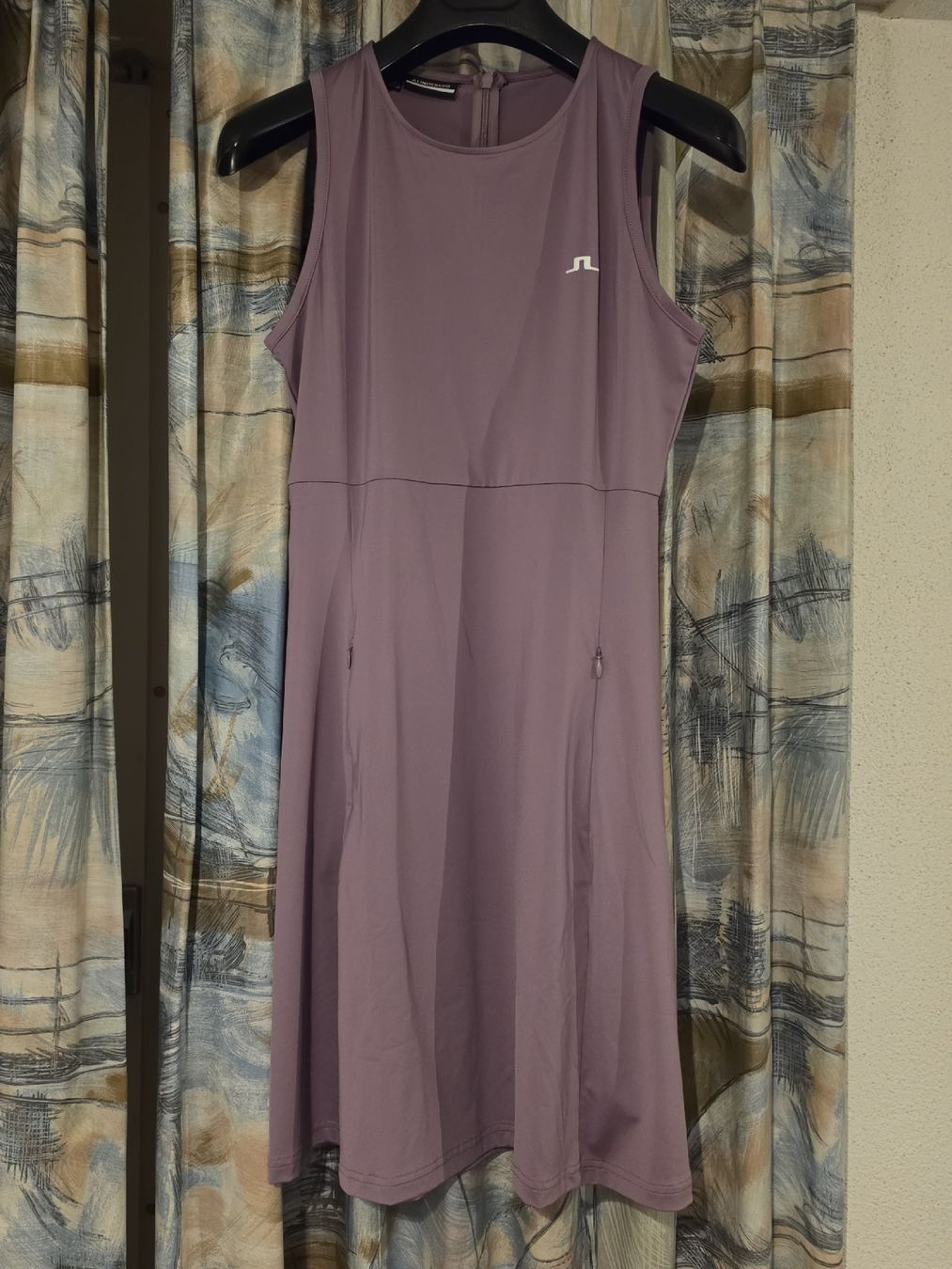 Lindeberg Vestiti: J.LINDEBERG GOLFKLEID CORA VERY GRAPE GR.M – Usato da Adlikon venduto da jahr01
