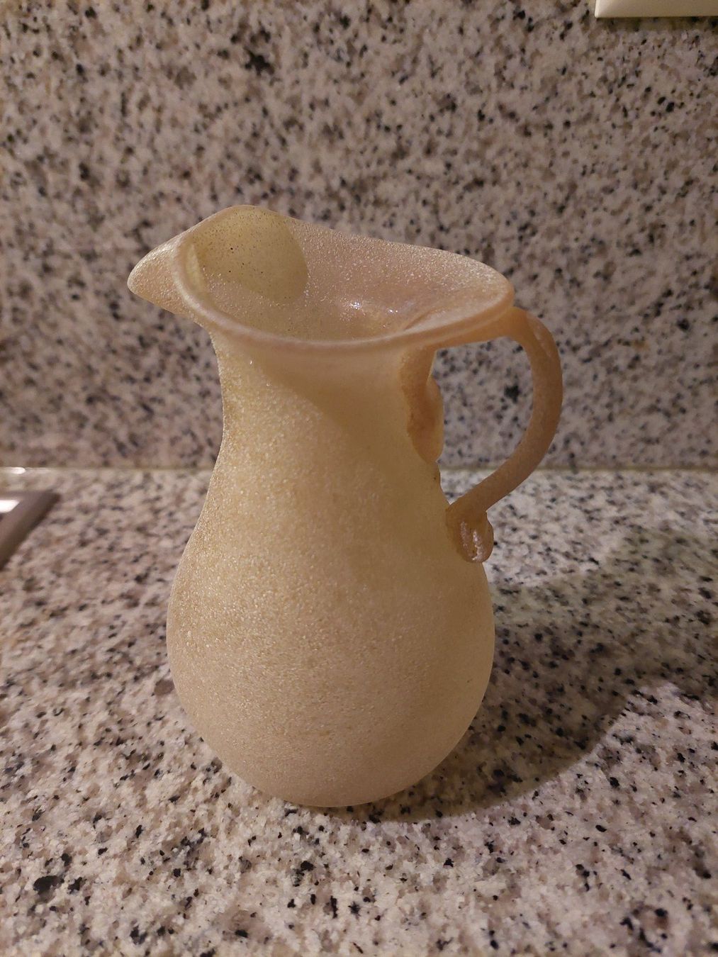 Vasi & Recipienti: Kleine Glasvase beige – Usato da St. Gallen venduto da Jawals 1