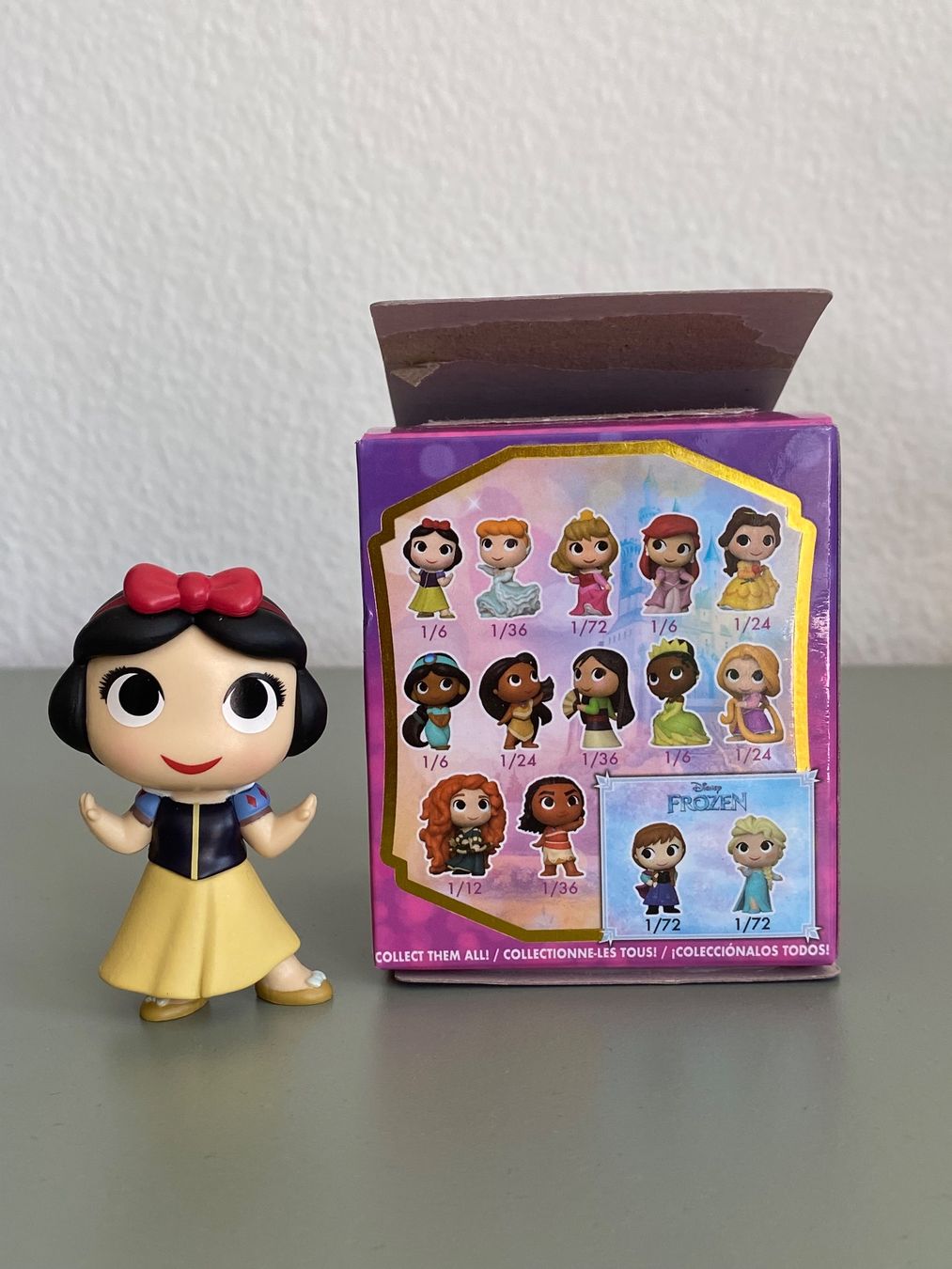 Disney Figuren: Funko Mystery Mini Disney Princess Schneewittchen Figur – Neu und originalverpackt aus Kilchberg ZH von lin_9p9m 1