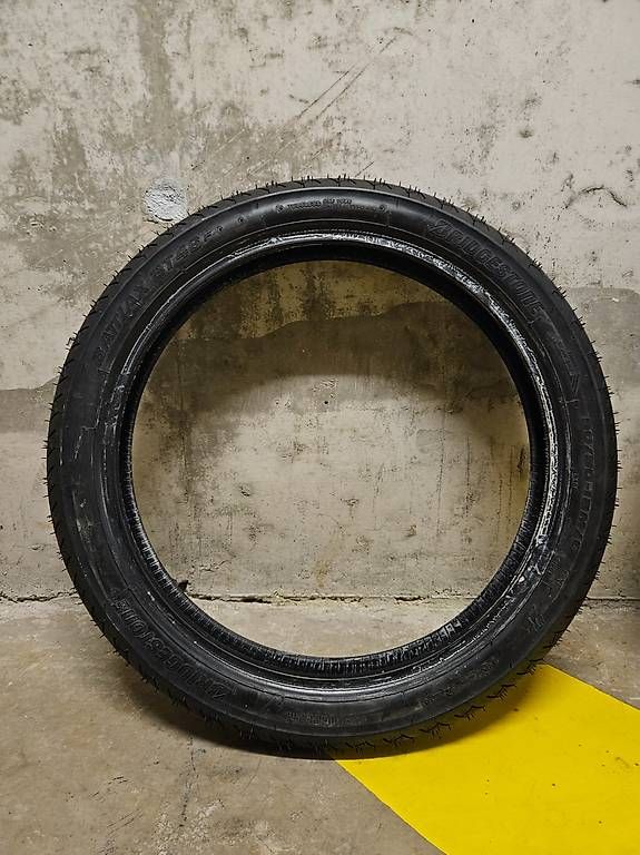 Pneumatici & Ruote complete: Bridgestone BT46 90/90-18 comme neufs – Usato da Duillier venduto da yange 1