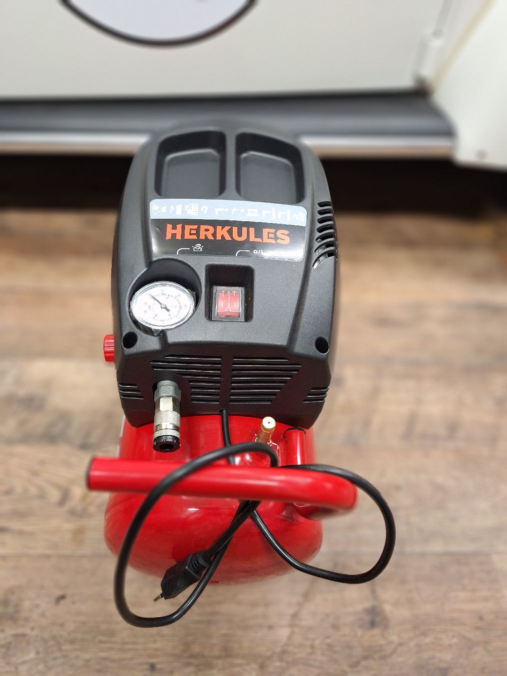 Compressori: Herkules Kompressor 200/10/24 mit Garantie – Usato da Malters venduto da Hansruedi9 3