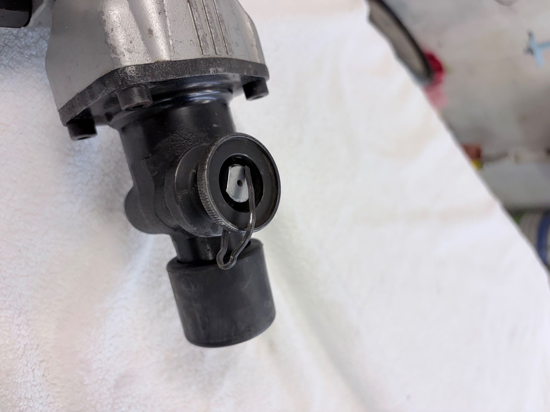 Hitachi Trapani: Hitachi Abbruchhammer DH38YV – Difettoso da Sevelen venduto da Tschitschi 3