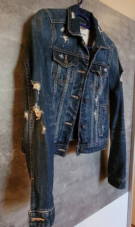 Giacche: Jeansjacke Damen – Usato da Seuzach venduto da Damian018 1