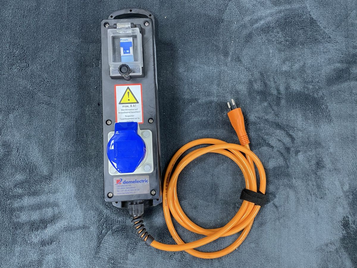 Alimentazione elettrica: Demelectric  Stromverteiler Typ 820 – Usato da Hägglingen venduto da Karin0802 3