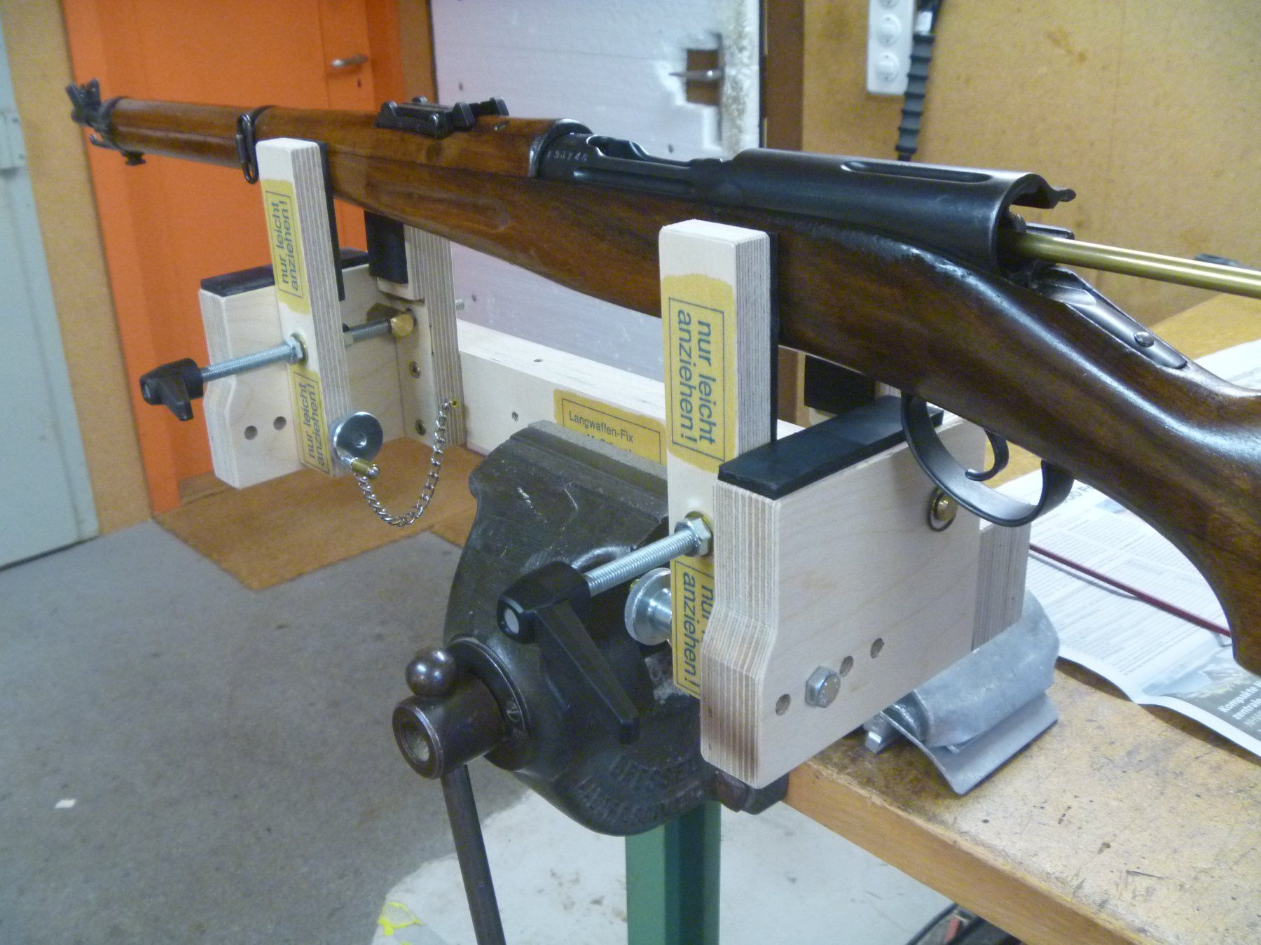 Attrezzatura & Pezzi di ricambio: Gewehrreinigungsböckli Langwaffen-Fix – Nuovo e nell'imballaggio originale da Rüti ZH venduto da baumchen 4