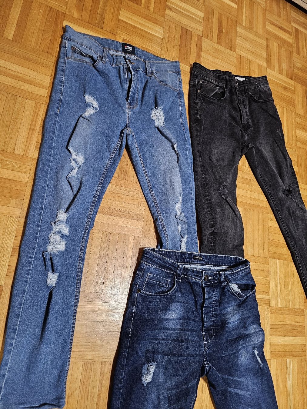 Jeans: Lot de 3 jeans, taille 33 – Nuovo (secondo la descrizione) da siviriez venduto da Nessa1808 2