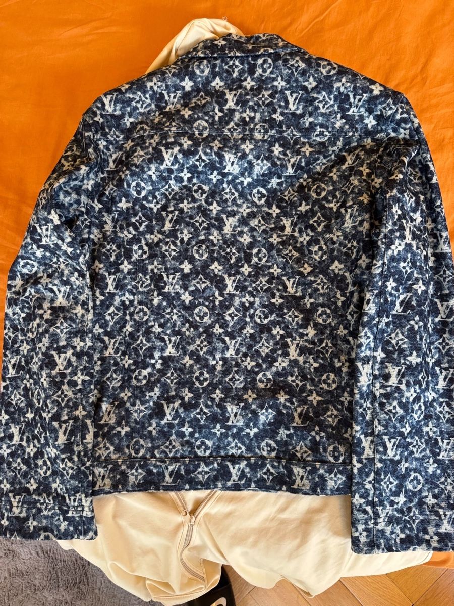 Louis Vuitton Vestes: Louis Vuitton Monogram Denim Jacket – Neuf (Voir description) à Rubigen par RbClank 1