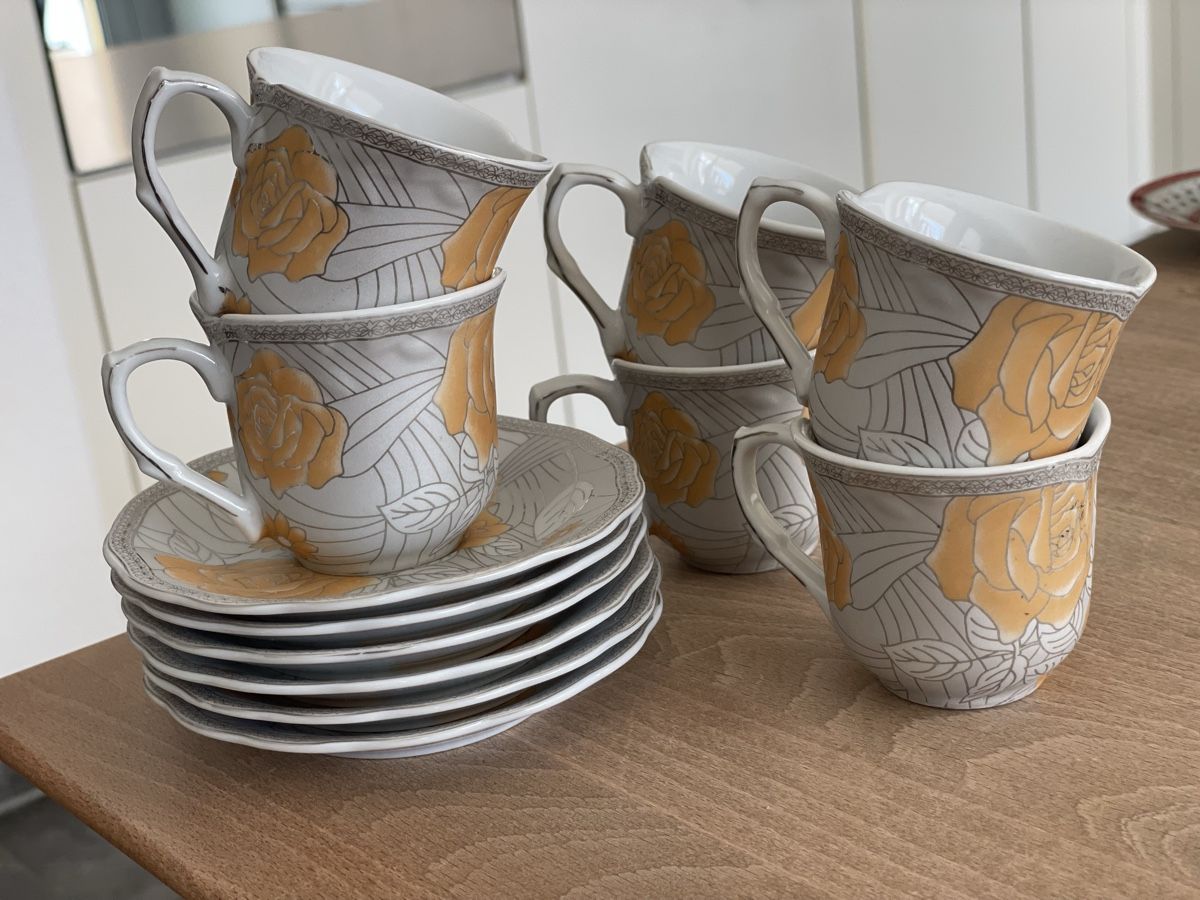 Set di piatti: Set aus 6 Espressotassen & Unterteller – Usato da Herisau venduto da Daisy8613 4