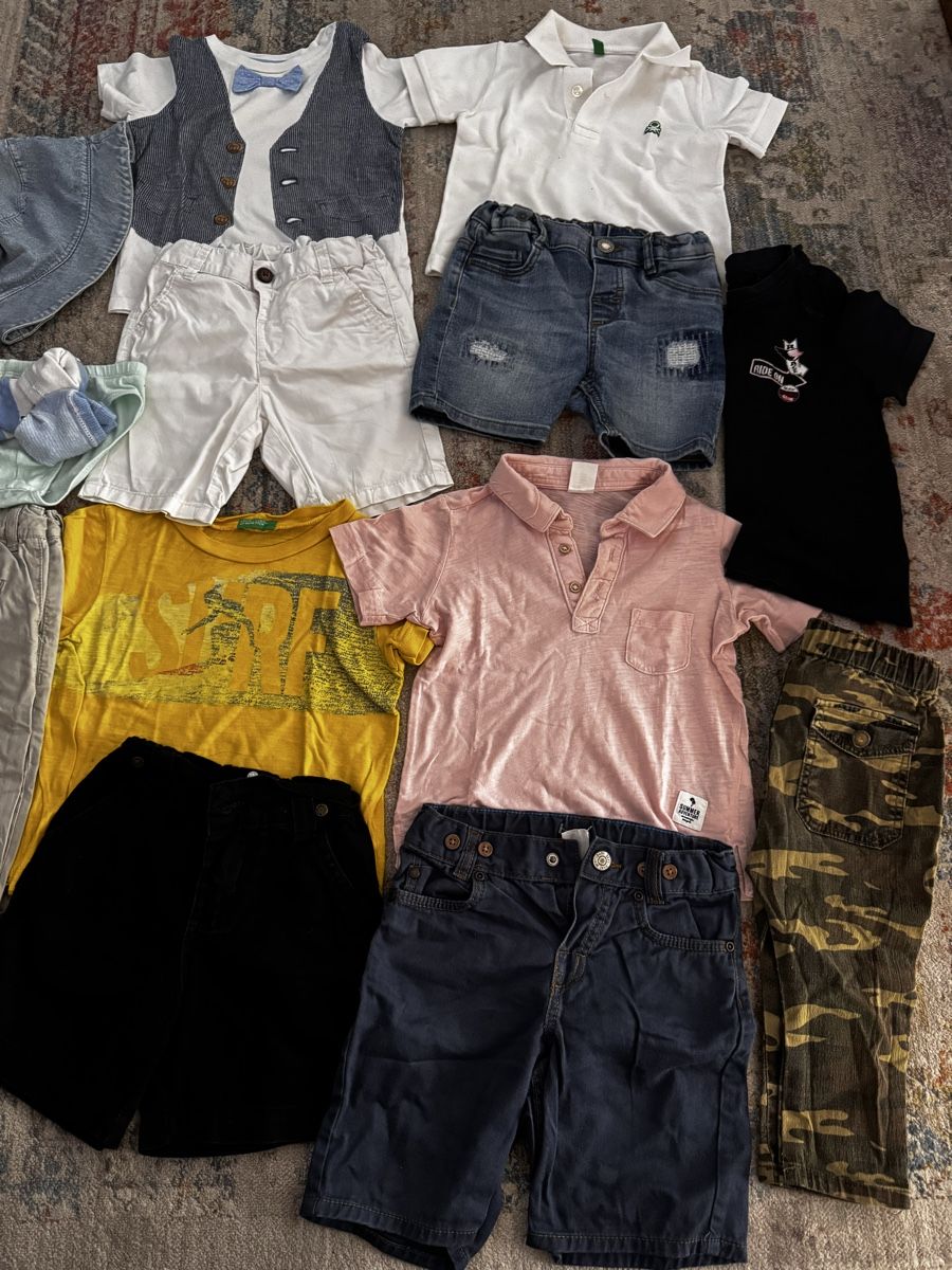 Benetton Lotti & Set di vestiti: Kleiderpaket junge 80/86 – Usato da Weite venduto da Quarantino 2