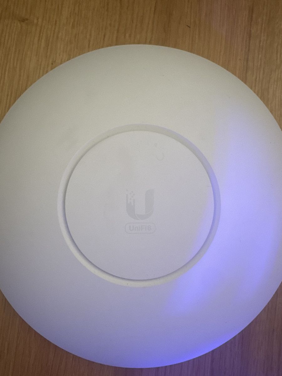 Amplificateurs: Unifi Ubiquiti Wifi 6 Long Range – D'occasion à Plan Les Ouates par IvanGrimm