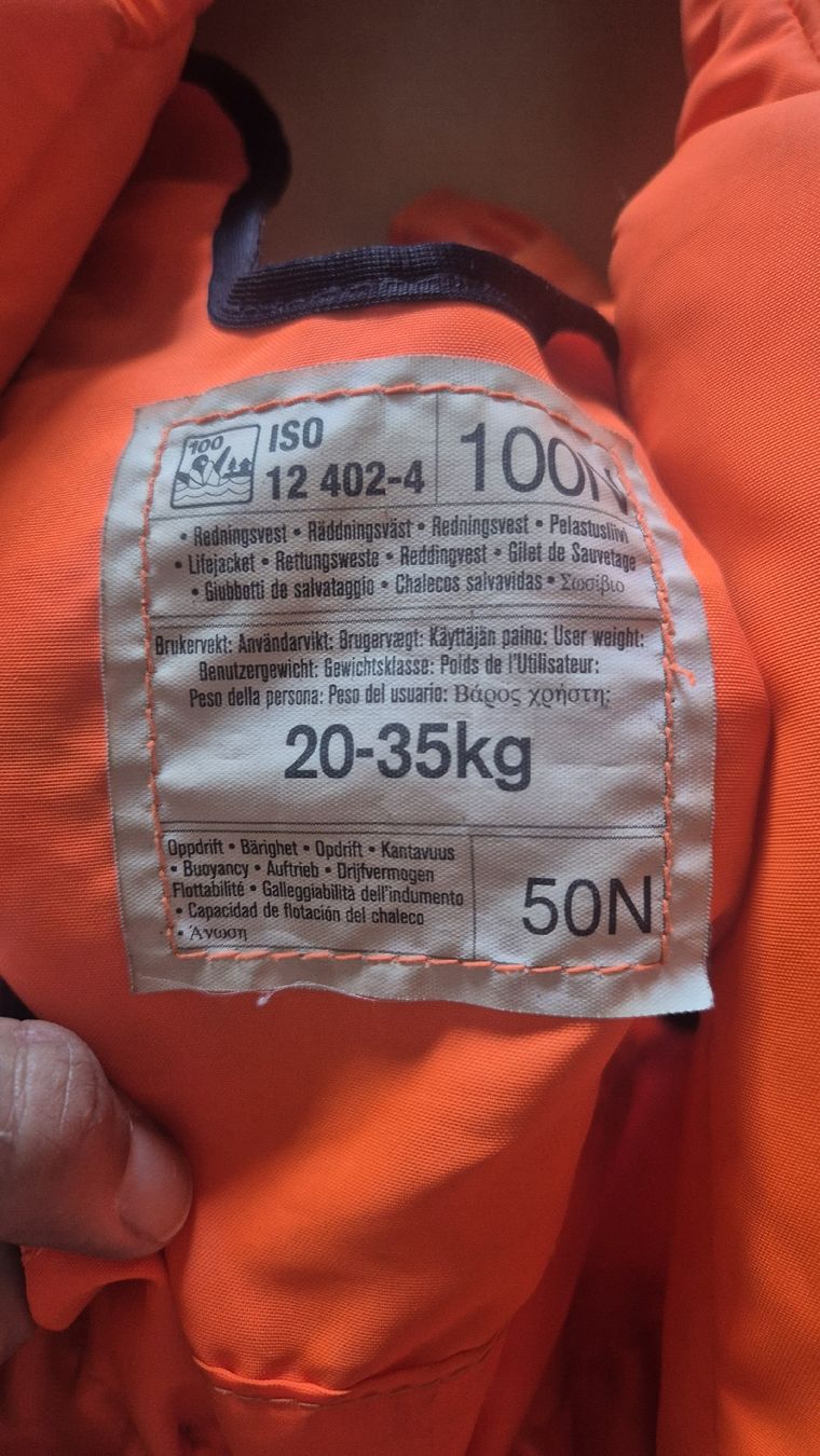 Helly Hansen Giubbotti di salvataggio: Schwimmweste Kinder – Usato da Rudolfstetten venduto da goo_c8qy 1