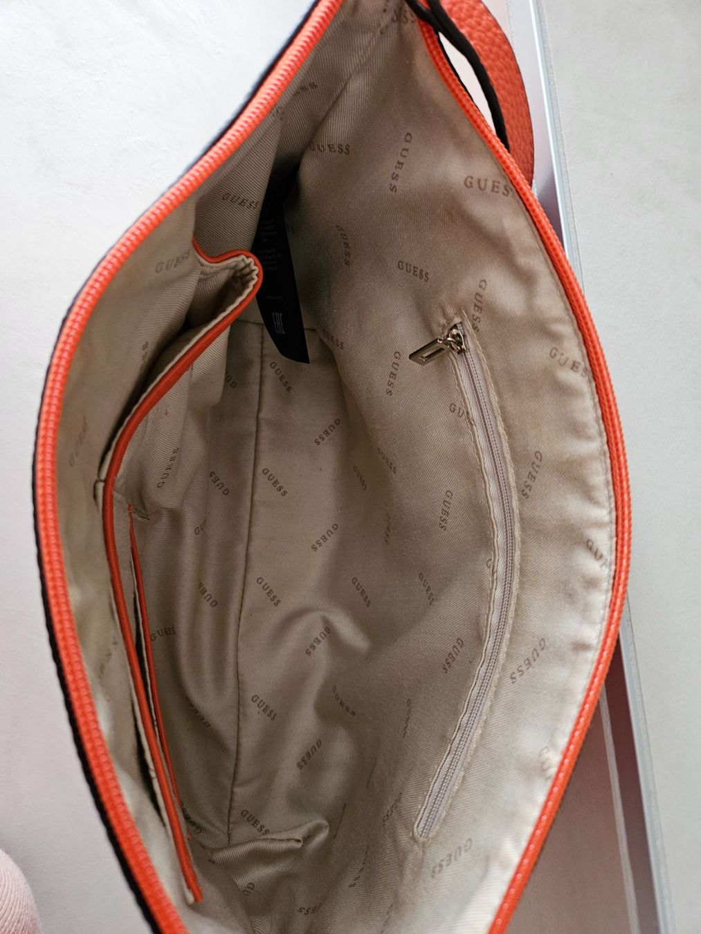Guess Borse da donna: Guess sac à main neuf orange – Nuovo (secondo la descrizione) da Romanel-sur-Lausanne venduto da delaforet 1