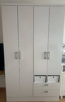 Kleiderschrank