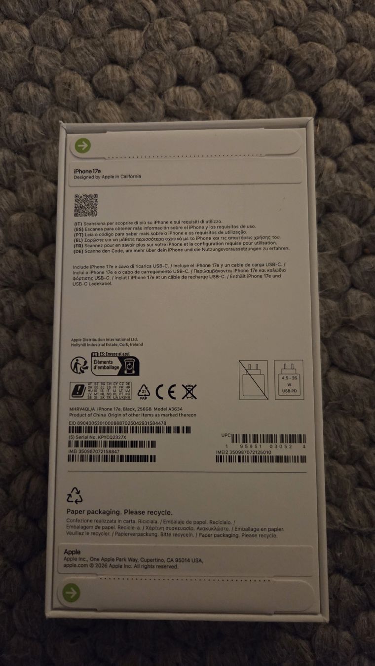 Apple Telefoni cellulari / Smartphones: iPhone 17e black 256GB – Nuovo e nell'imballaggio originale da Eglisau venduto da tour-divoir 1