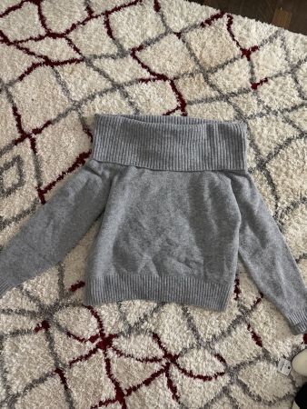 Pull & Bear Offshoulder Pullover grau, Grösse S, unbenutzt