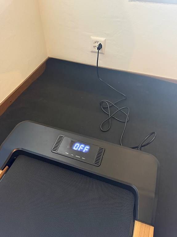 Macchine per carico, silaggio e trasporto: Tapis de marche / course avec tapis et housse de protection – Usato da Conthey venduto da SaraF98 2