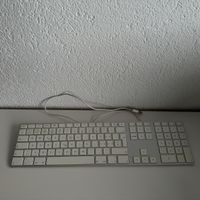 Apple Clavier filaire QWERTZ avec pavé numérique