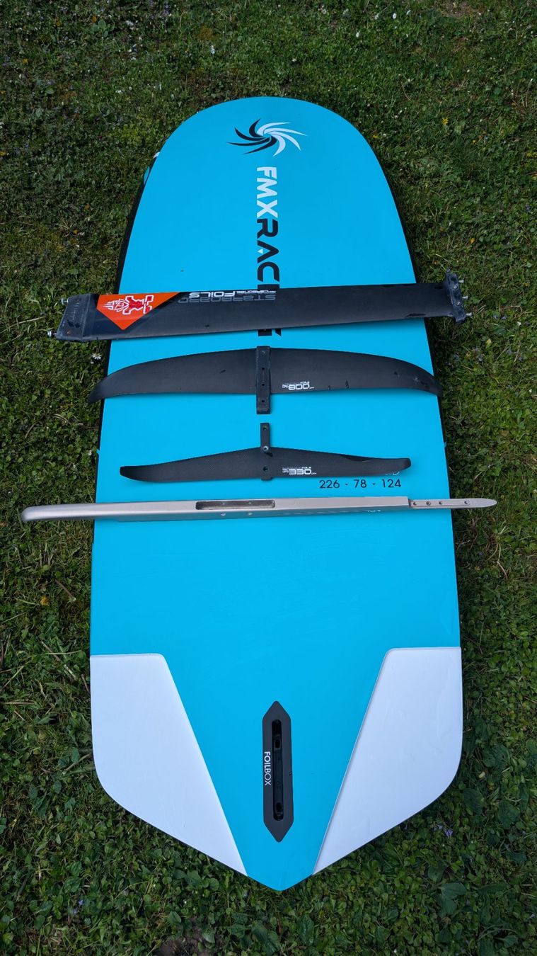 Tavole da surf e di nuoto: FMX Veloce Foil Freeride Board mit Starboard Foil – Usato da Gerolfingen venduto da deluk 1