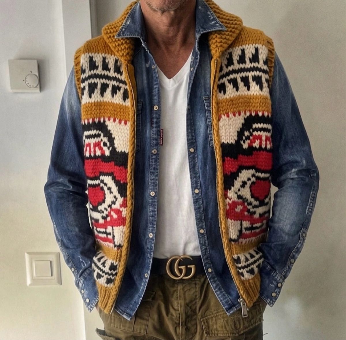 Dsquared2 Pulls & Sweat-shirts: Dsquared2 Smanicato uomo – D'occasion à Mendrisio par fly_9wzx