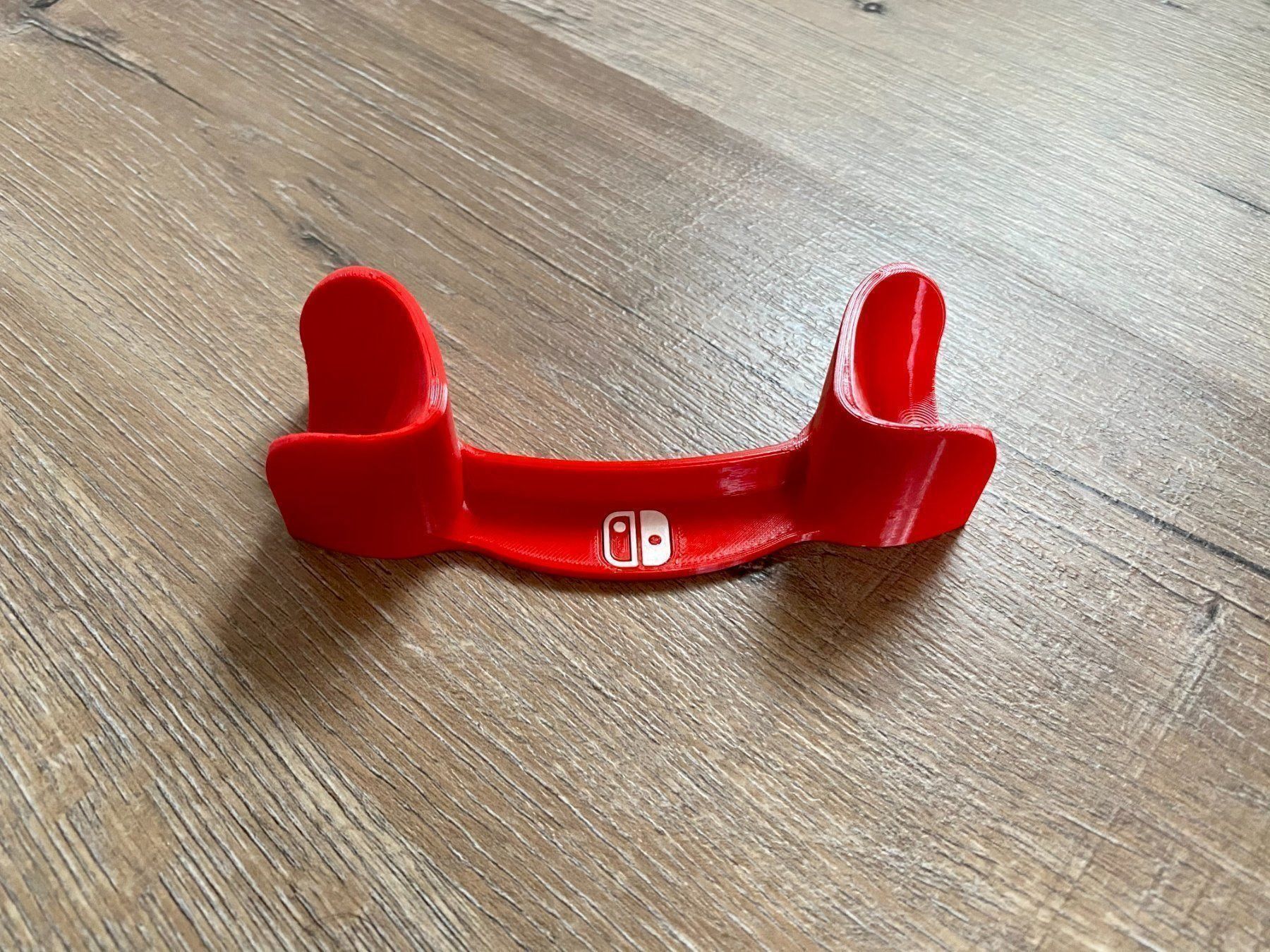Nintendo Controller: Praktischer Halter für den Nintendo Switch Pro Controller – Nuovo (secondo la descrizione) da Bassersdorf venduto da reimerm88 1