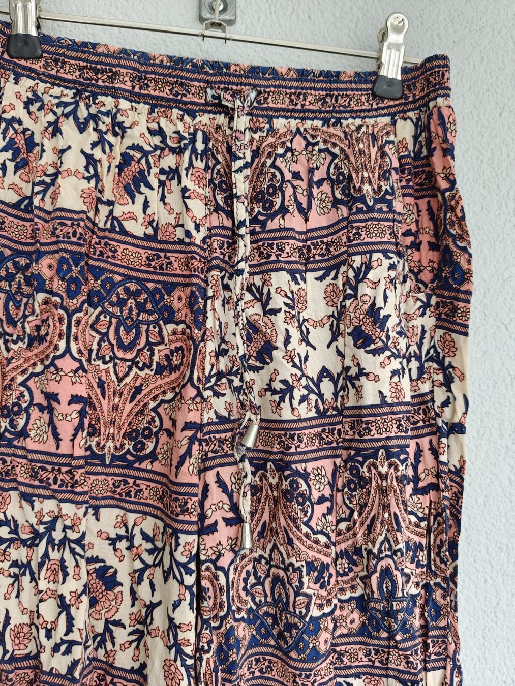 Pantaloni: Lockere Sommerhose Gr. S – Usato da Uetendorf venduto da oinkioink88 1