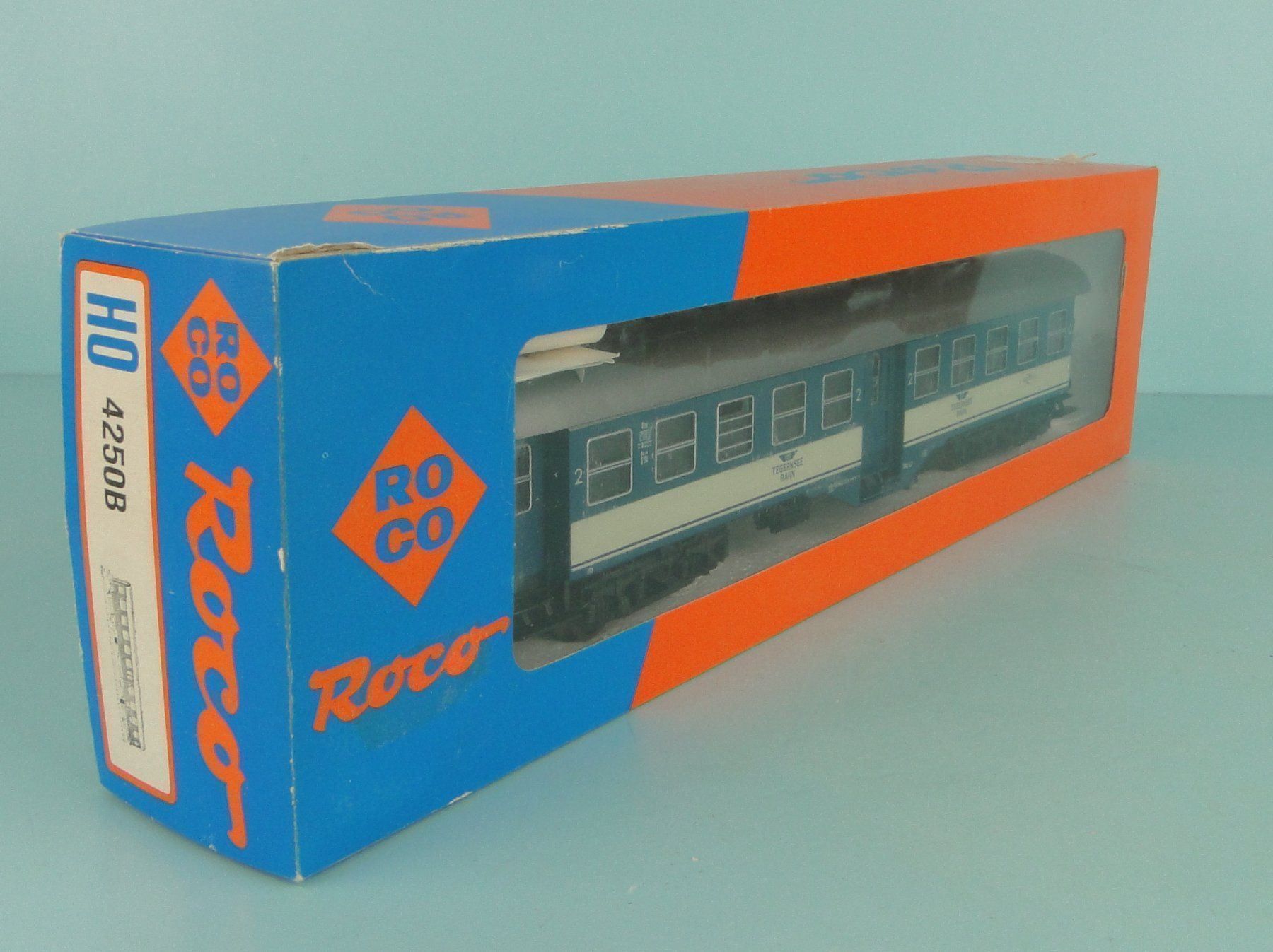 Roco Modelleisenbahnen: Roco 2 Kl. Tegernsee Bahn, AC, Licht – Gebraucht aus Bülach von cann11 1