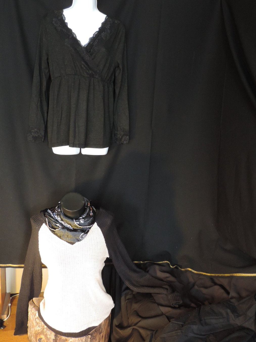 Lots de vêtements: lot 2 pulls foulard – D'occasion à Genève par Axelle333 5