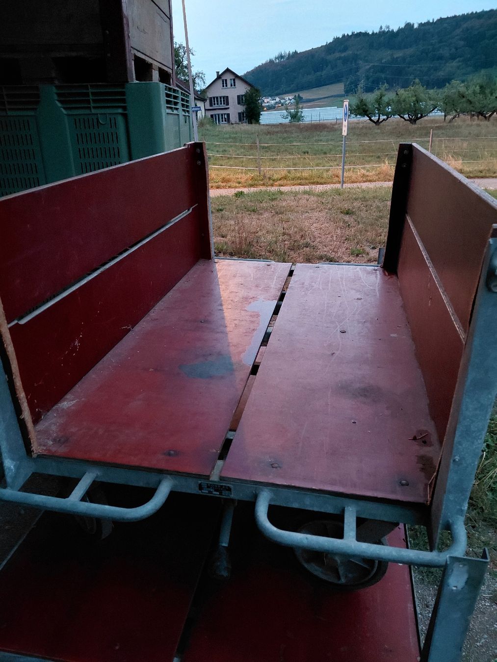 Rimorchi: Postwagen – Usato da Rüfenach AG venduto da Zelgli04 1