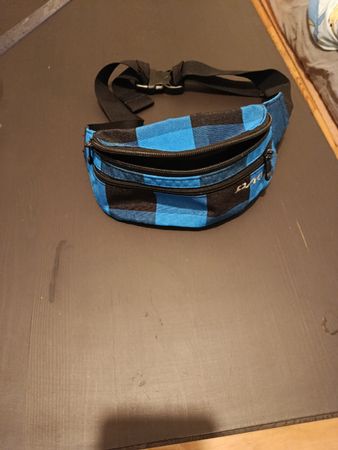 Dakine Hüfttasche blau schwarz kariert guter Zustand