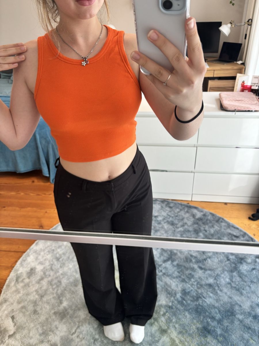 Tops: Rippstrick Top orange Grösse S gebraucht – Gebraucht aus Rütihof von sul_s5r2 1